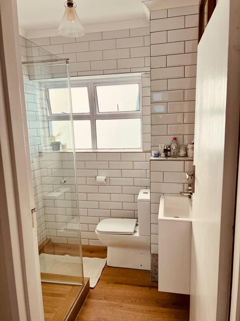 To Let 1 Bedroom Property for Rent in Green Point Western Cape